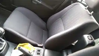 Hurda Aracı mitsubishi carisma berlina 5 (da0) 1900 di-d avance yılın 2003 güçlü f9q2