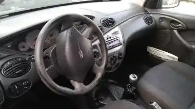 Здавання транспортного засобу ford focus berlina (cak) trend року 2001 потужний f9da