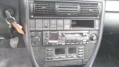 Veículo de Sucata audi a6 berlina (c4) básico do ano 1996 alimentado aar