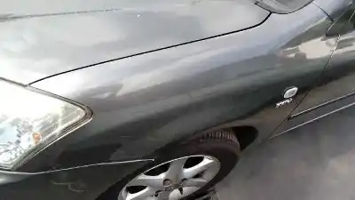Veículo de Sucata toyota corolla (e12) 1.6 16v do ano 2002 alimentado 3zz-fe