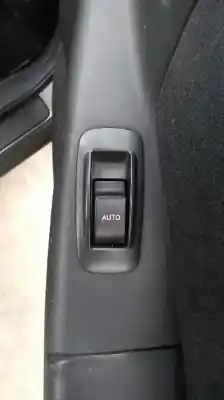 Veículo de Sucata toyota corolla (e12) 1.6 16v do ano 2002 alimentado 3zz-fe