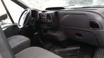 Veículo de Sucata ford transit caja cerrada, larga (fy) (2000 =>) ft 330 2.4 90 cv / 66 kw do ano 2006 alimentado d2fa