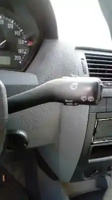 Veicolo di demolizione skoda fabia (6y2/6y3) comfort dell'anno 2002 alimentato azf