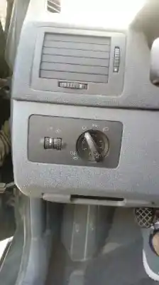 Veicolo di demolizione skoda fabia (6y2/6y3) comfort dell'anno 2002 alimentato azf