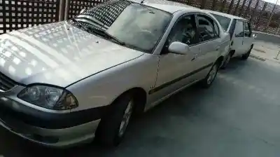 Здавання транспортного засобу toyota avensis berlina (t25) 1.8 sol sedán року 2000 потужний 1zz-fe