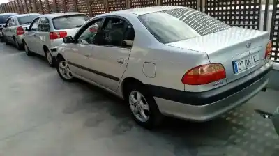 Здавання транспортного засобу toyota avensis berlina (t25) 1.8 sol sedán року 2000 потужний 1zz-fe