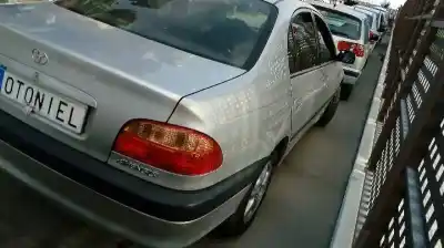 Здавання транспортного засобу toyota avensis berlina (t25) 1.8 sol sedán року 2000 потужний 1zz-fe