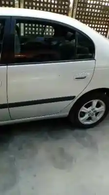 Здавання транспортного засобу toyota avensis berlina (t25) 1.8 sol sedán року 2000 потужний 1zz-fe