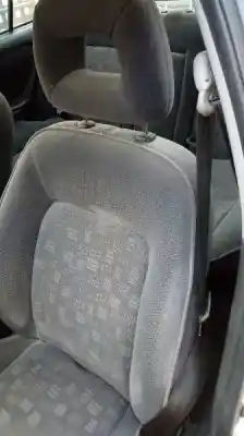Здавання транспортного засобу toyota avensis berlina (t25) 1.8 sol sedán року 2000 потужний 1zz-fe
