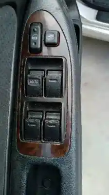 Здавання транспортного засобу toyota avensis berlina (t25) 1.8 sol sedán року 2000 потужний 1zz-fe