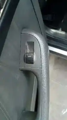 Sloopvoertuig audi a6 berlina (4b2) 2.4 (121kw) van het jaar 1998 aangedreven aga