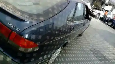 Sloopvoertuig saab 900 berlina 2.0 van het jaar 1994 aangedreven b206i