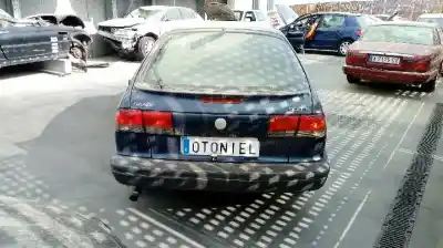 Sloopvoertuig saab 900 berlina 2.0 van het jaar 1994 aangedreven b206i
