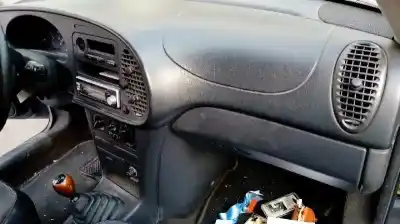 Sloopvoertuig saab 900 berlina 2.0 van het jaar 1994 aangedreven b206i