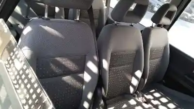 Sloopvoertuig ford galaxy (vy) ambiente van het jaar 2004 aangedreven auy