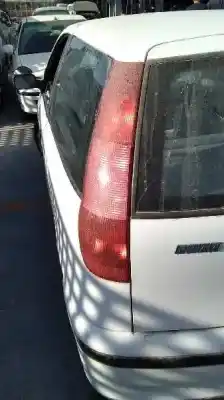 Veículo de Sucata fiat punto (176_) 75 1.2 do ano 1994 alimentado 176a8.000