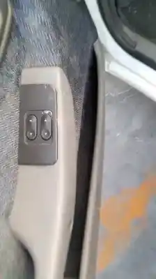 Veículo de Sucata fiat punto (176_) 75 1.2 do ano 1994 alimentado 176a8.000