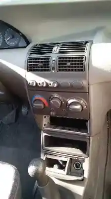 Veículo de Sucata fiat punto (176_) 75 1.2 do ano 1994 alimentado 176a8.000