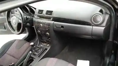 Vehicul casat mazda 3 berlina (bk) 1.6 cd diesel cat al anului 2004 alimentat y6