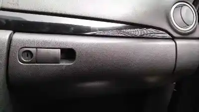Vehicul casat mazda 3 berlina (bk) 1.6 cd diesel cat al anului 2004 alimentat y6