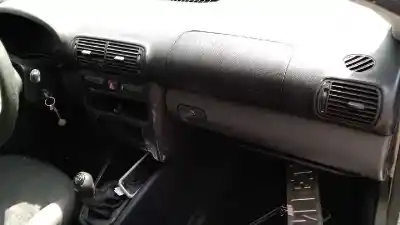 Veicolo di demolizione seat toledo (1m2) select dell'anno 2003 alimentato asv