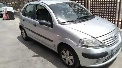 Véhicule à la ferraille citroen c3 1.4 de l'année 2002 alimenté kfv