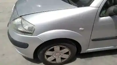 Véhicule à la ferraille citroen c3 1.4 de l'année 2002 alimenté kfv