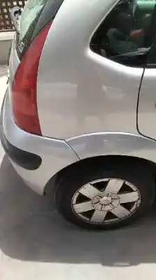 Véhicule à la ferraille citroen c3 1.4 de l'année 2002 alimenté kfv