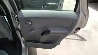 Véhicule à la ferraille citroen c3 1.4 de l'année 2002 alimenté kfv