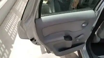 Véhicule à la ferraille citroen c3 1.4 de l'année 2002 alimenté kfv