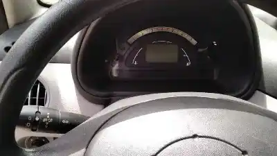 Véhicule à la ferraille citroen c3 1.4 de l'année 2002 alimenté kfv