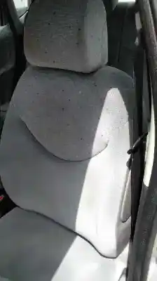 Véhicule à la ferraille citroen c3 1.4 de l'année 2002 alimenté kfv