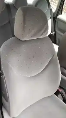 Véhicule à la ferraille citroen c3 1.4 de l'année 2002 alimenté kfv