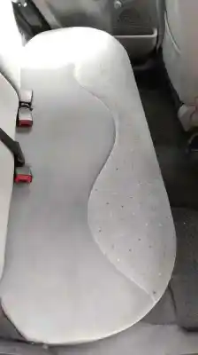Véhicule à la ferraille citroen c3 1.4 de l'année 2002 alimenté kfv