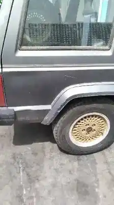 Vehicul casat jeep cherokee (xj) 4.0 al anului 1990 alimentat chrysler g-u