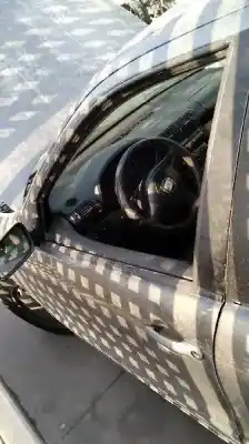 Здавання транспортного засобу seat toledo (1m2) executive року 2002 потужний bcb