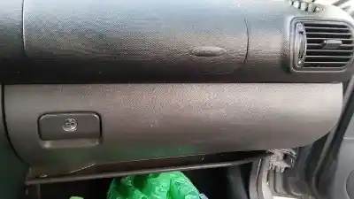 Здавання транспортного засобу seat toledo (1m2) executive року 2002 потужний bcb