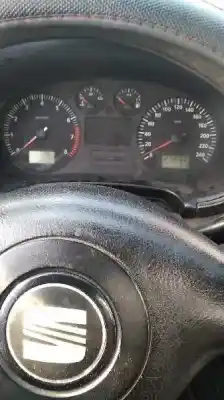 Здавання транспортного засобу seat toledo (1m2) executive року 2002 потужний bcb