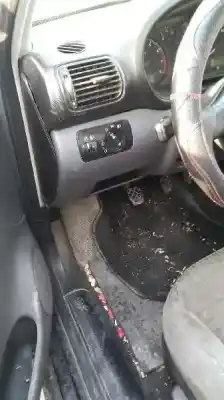 Здавання транспортного засобу seat toledo (1m2) executive року 2002 потужний bcb