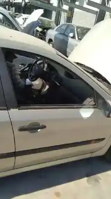 Здавання транспортного засобу renault laguna ii (bg0) dynamique року 2001 потужний f9q t7