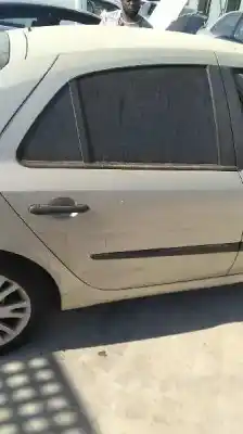 Здавання транспортного засобу renault laguna ii (bg0) dynamique року 2001 потужний f9q t7