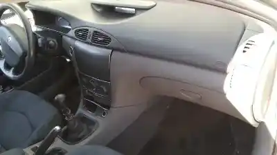 Здавання транспортного засобу renault laguna ii (bg0) dynamique року 2001 потужний f9q t7