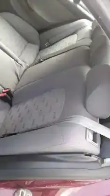 Здавання транспортного засобу seat leon (1m1) signo року 2000 потужний akl