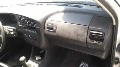Здавання транспортного засобу volkswagen golf iii berlina (1h1) cl року 1995 потужний aek
