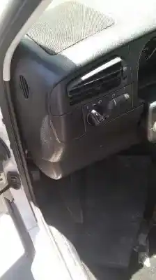 Здавання транспортного засобу volkswagen golf iii berlina (1h1) cl року 1995 потужний aek