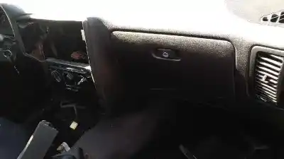 Здавання транспортного засобу seat cordoba berlina (6k2) clx року 1995 потужний abd
