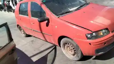 Véhicule à la ferraille fiat punto berlina (188) 1.2 8v dynamic de l'année 2001 alimenté 188a4000