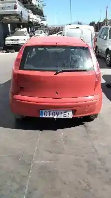 Véhicule à la ferraille fiat punto berlina (188) 1.2 8v dynamic de l'année 2001 alimenté 188a4000