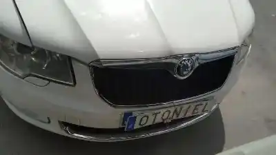 Veículo de Sucata skoda suberb (3t4) ambition do ano 2009 alimentado bmp