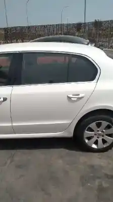 Veículo de Sucata skoda suberb (3t4) ambition do ano 2009 alimentado bmp